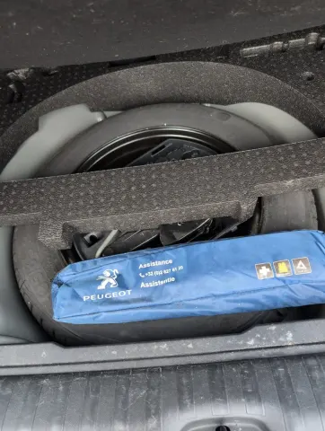 Roue de secours / kit